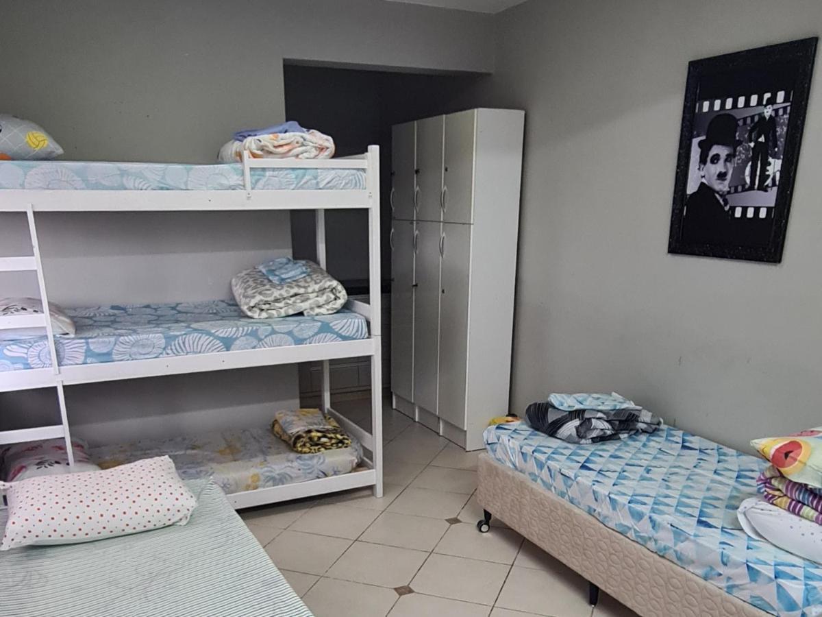 Hostel Oktoberfest Casa Laranja บลูเมเนา ภายนอก รูปภาพ
